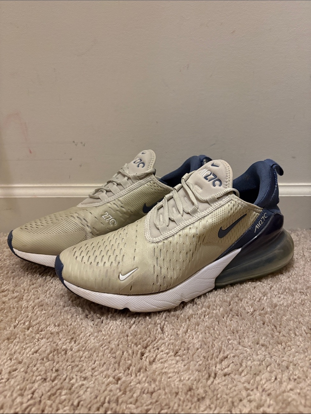 Nike Air Max 270 Ladies Running Shoes in Light Beige/Blue